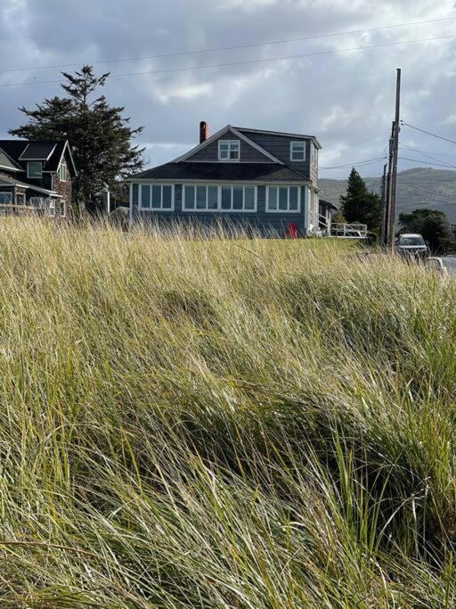 Seaside Beach Front House On The Promenade Extérieur photo